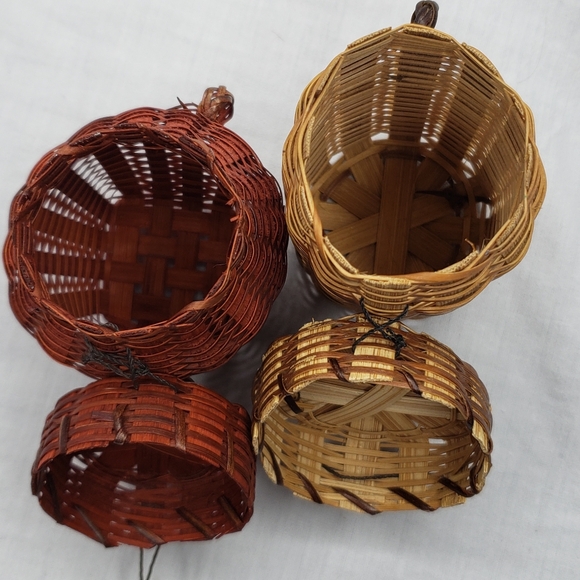 Two Small Vintage Wicker Rattan Baskets Boho World Crafts - Picture 5 of 6